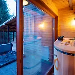 Pinusvillas Private Jacuzzi & Phyto-sauna Feriehus *
