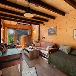 Pinusvillas Private Jacuzzi & Phyto-sauna Feriehus *