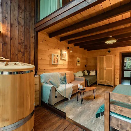 Nyaraló Pinusvillas Private Jacuzzi & Phyto-sauna Zseleznica