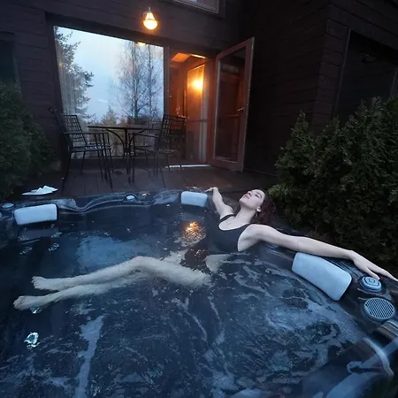 Pinusvillas Private Jacuzzi & Phyto-sauna Nyaraló *