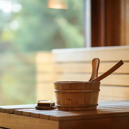 Dom wakacyjny Pinusvillas Private Jacuzzi & Phyto-Sauna *