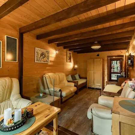 Dom wakacyjny Pinusvillas Private Jacuzzi & Phyto-Sauna *