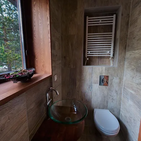 Дом отдыха Pinus With Private Jacuzzi & Phyto-sauna Retreat *