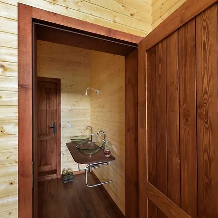 Дом отдыха Pinus With Private Jacuzzi & Phyto-sauna Retreat *