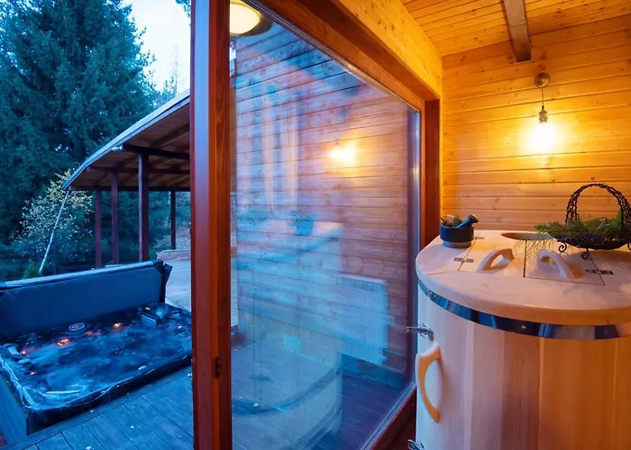 Pinusvillas Private Jacuzzi & Phyto-sauna Ваканционна къща *