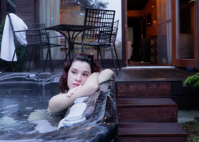 Ваканционна къща Pinusvillas Private Jacuzzi & Phyto-sauna Zheleznitsa