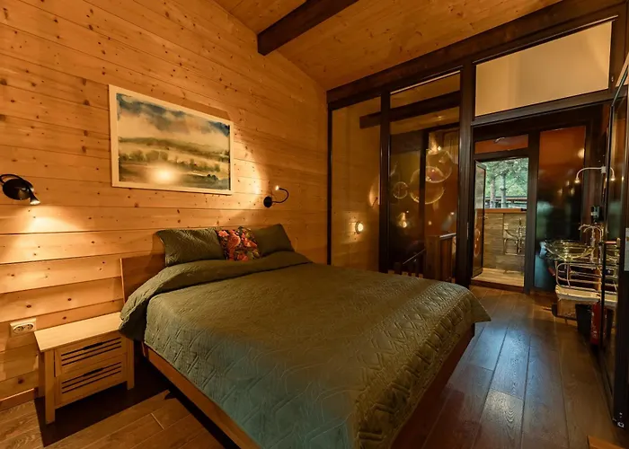 Pinusvillas Private Jacuzzi & Phyto-sauna * Zheleznitsa