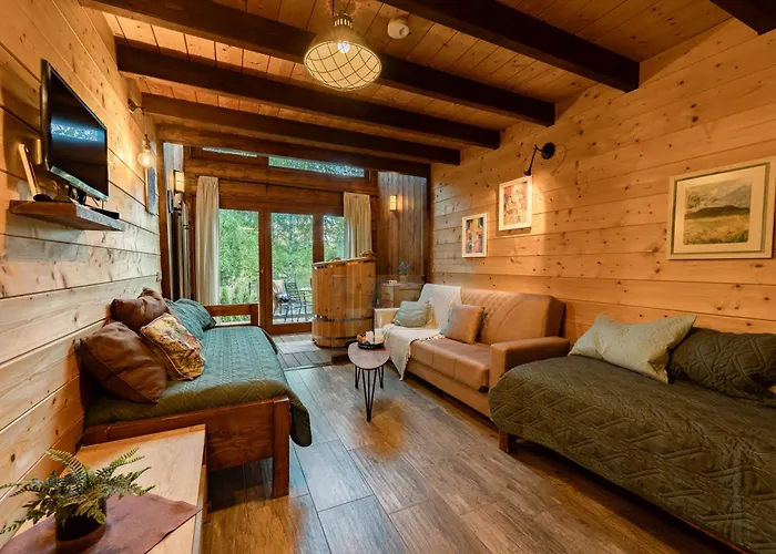 Pinusvillas Private Jacuzzi & Phyto-sauna Ваканционна къща