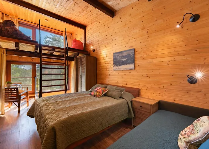 Pinusvillas Private Jacuzzi & Phyto-sauna Zheleznitsa