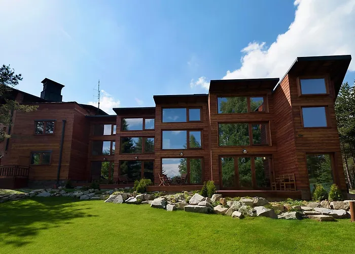 Pinusvillas Private Jacuzzi & Phyto-sauna Ваканционна къща